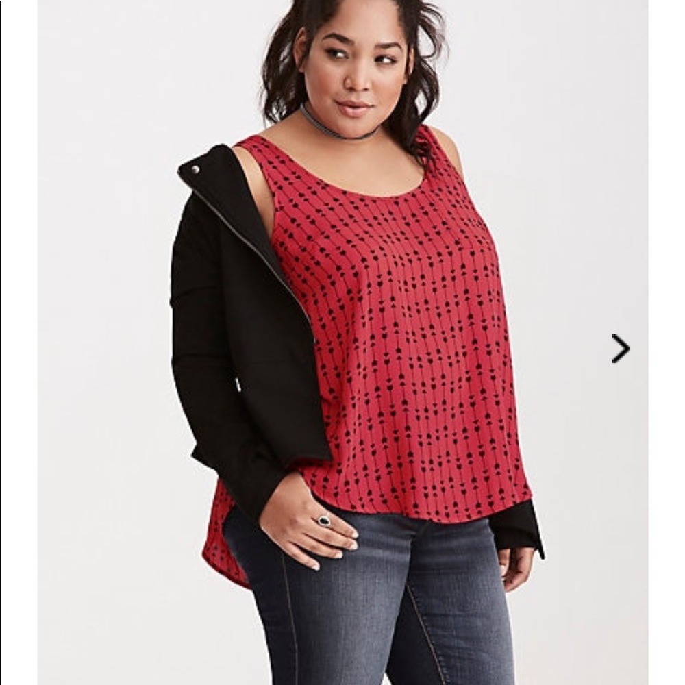 Torrid red tank with black arrows